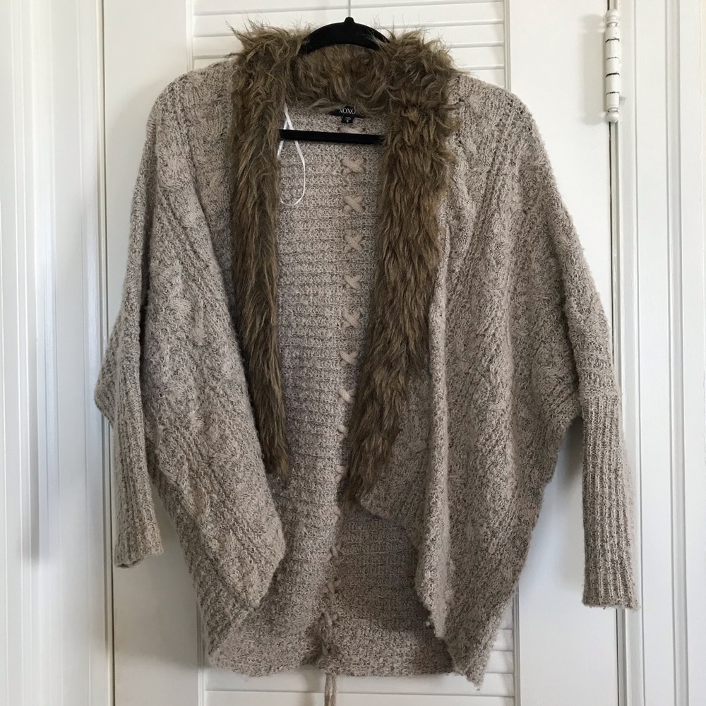 Faux fur collared sweater